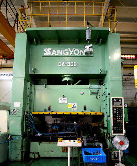 Mechanical Press - 300 ton